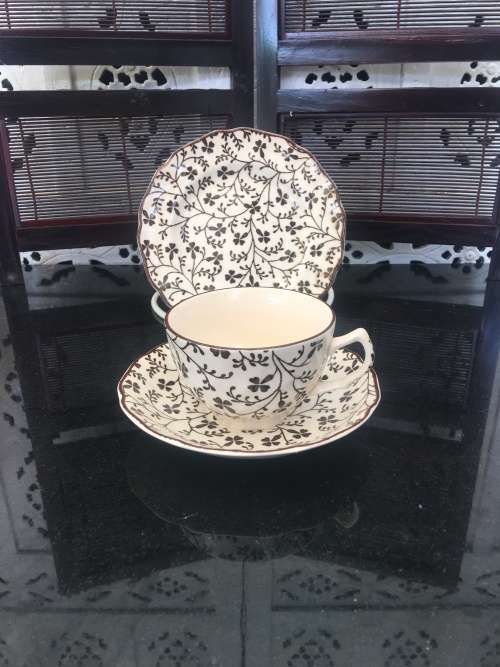 Collectors Laura Ashley Susanna Johnson Brothers England Porcelain Tea Trio (Brown)