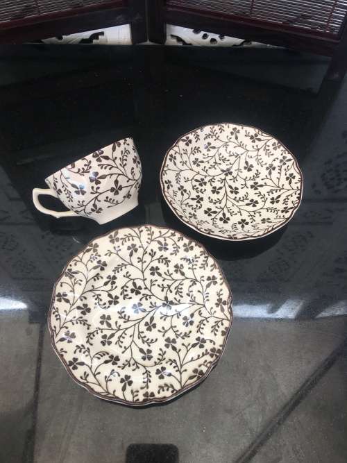 Collectors Laura Ashley Susanna Johnson Brothers England Porcelain Tea Trio (Brown)