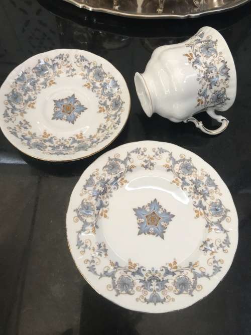 Stunning Vintage Paragon "Tuscany" Tea Trio, By Appointment to Her Majesty The Queen.
