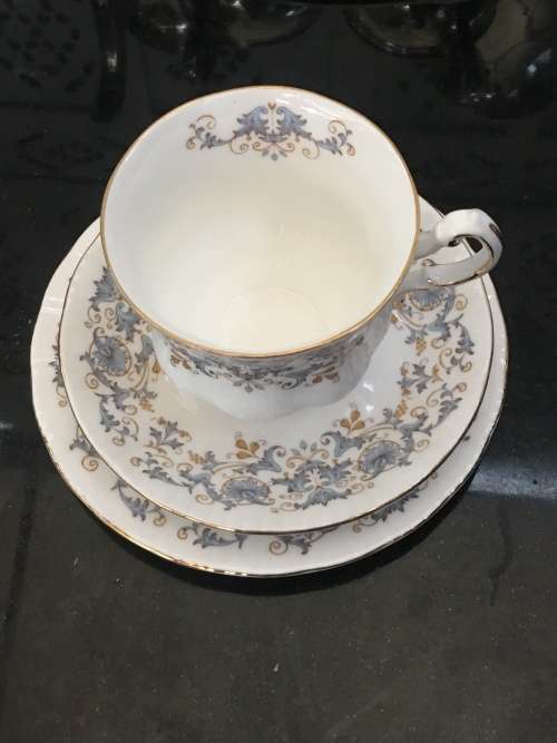 Stunning Vintage Paragon "Tuscany" Tea Trio, By Appointment to Her Majesty The Queen.