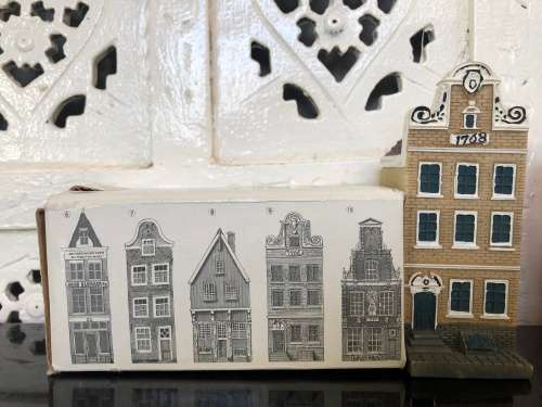Pair of Collectable Amsterdam Canal Houses No 9 and  No 6 Serie Grachtenhuizen Blokker
