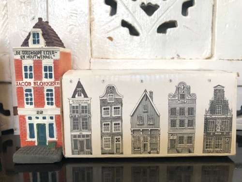 Pair of Collectable Amsterdam Canal Houses No 9 and  No 6 Serie Grachtenhuizen Blokker