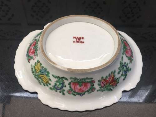 A Beautiful Hand Painted Vintage c1960's Chinese Famille Rose Sweet Dish Made in China Stamp