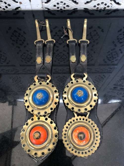 WOW !!! STUNNING PAIR OF ANTIQUE HORSE BRASSES , LEATHER WITH BRASS CLIPS