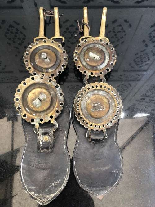 WOW !!! STUNNING PAIR OF ANTIQUE HORSE BRASSES , LEATHER WITH BRASS CLIPS