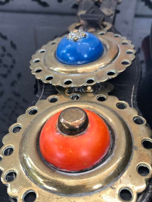 WOW !!! STUNNING PAIR OF ANTIQUE HORSE BRASSES , LEATHER WITH BRASS CLIPS