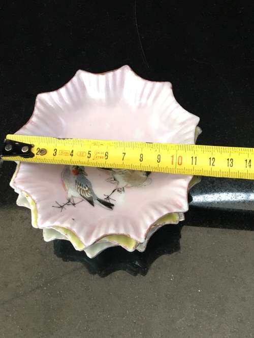Delightful Antique Oriental lot of Fine Hand made & Bird Painted Porcelain Scalloped Bowls.