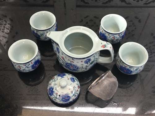 Lovely Chinese Porcelain Kung Fu Tea Set With double walled Cups and Tea Pot with infuser.