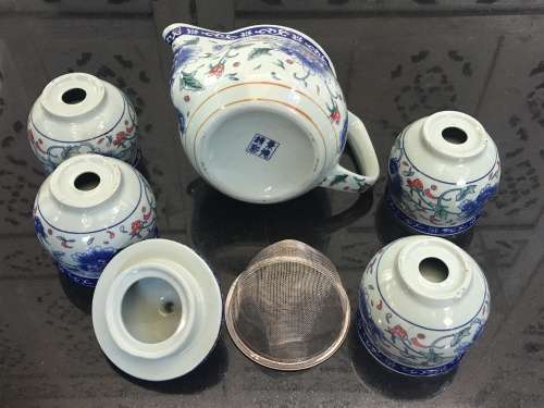 Lovely Chinese Porcelain Kung Fu Tea Set With double walled Cups and Tea Pot with infuser.