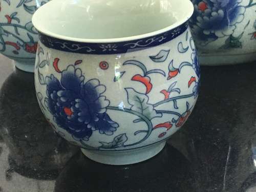 Lovely Chinese Porcelain Kung Fu Tea Set With double walled Cups and Tea Pot with infuser.