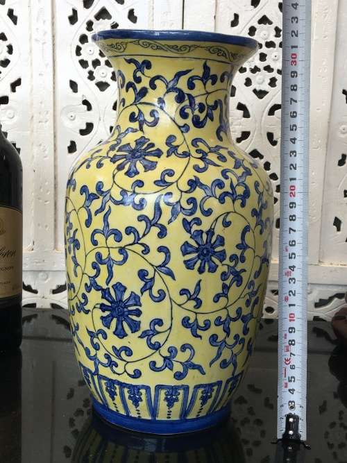 Magnificent Large Antique Chinese Blue & Yellow Qianlong c1736-1795 -Blue 6 Character Mark