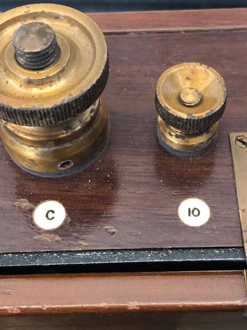 WOW !!! COLLECTIBLE VINTAGE 1944 F.G. AMPERES METER - MADE IN ENGLAND - EXCELLENT CONDITION