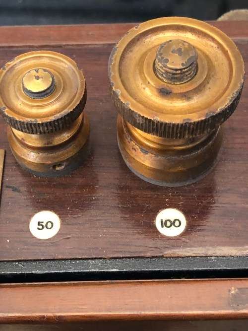 WOW !!! COLLECTIBLE VINTAGE 1944 F.G. AMPERES METER - MADE IN ENGLAND - EXCELLENT CONDITION