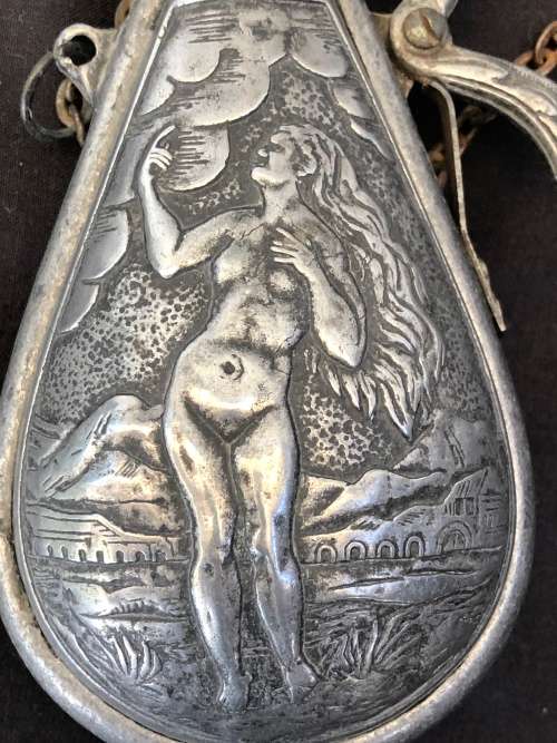 WOW !!! STUNNING VINTAGE PEWTER POWDER FLASK WITH EXCEPTIONAL DETAILS