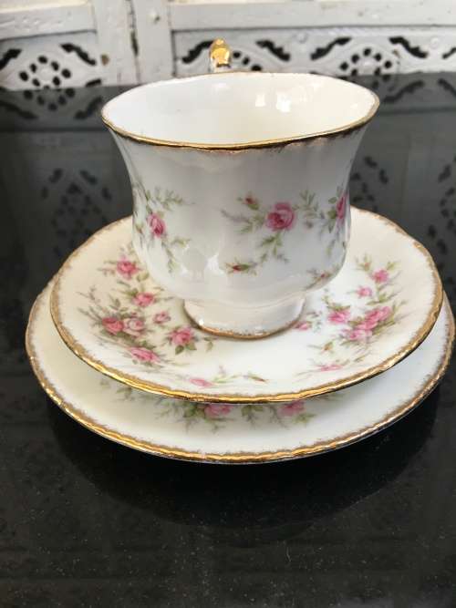 Delightful Vintage  Paragon "Victoriana Rose" By Appointment to Her Majesty The Queen. Tea Trio