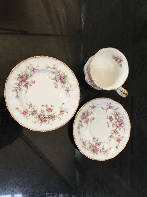 Delightful Vintage  Paragon "Victoriana Rose" By Appointment to Her Majesty The Queen. Tea Trio
