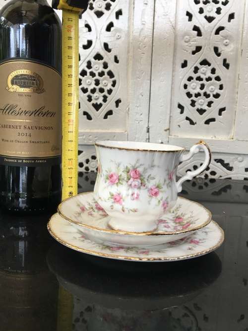 Delightful Vintage  Paragon "Victoriana Rose" By Appointment to Her Majesty The Queen. Tea Trio