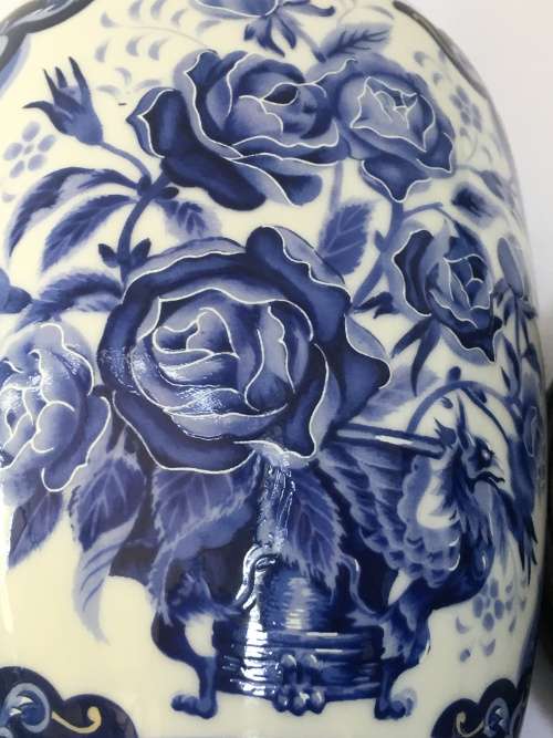Beautiful Vintage Japan Imperial Imari Blue & White Fine Porcelain Vase with Stamp & BWA Sticker