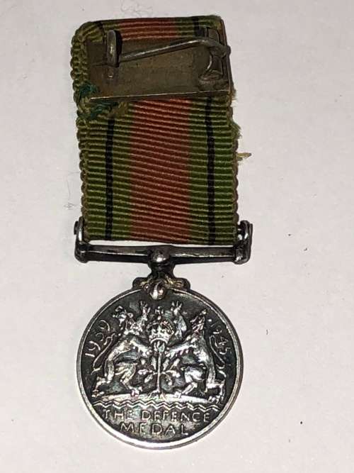 STERLING SILVER KING GEORGE VI - 1939 TO 1945 WW2 DEFENCE MINI MEDAL COMPLETE WITH THE RIBBON 7.1g