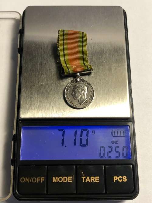 STERLING SILVER KING GEORGE VI - 1939 TO 1945 WW2 DEFENCE MINI MEDAL COMPLETE WITH THE RIBBON 7.1g