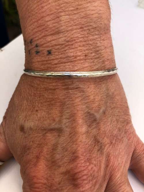 .925 STERLING SILVER SILVER 65mm BANGLE - 7.66 grams - NO MARKINGS BUT TESTED POSITIVE