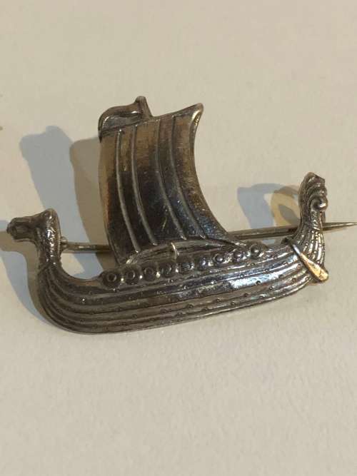 WOW !!! KRISTIAN HESTENES (1873 - 1928) SILVER VIKING SHIP BROOCH - CLEARLY MARKED 830s - NORWEGIAN
