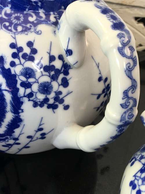 Beautiful c1958 Kutani Japan Marked Blue Prunus  Porcelain Tea Pot Sugar & Creamer .Marks on Base