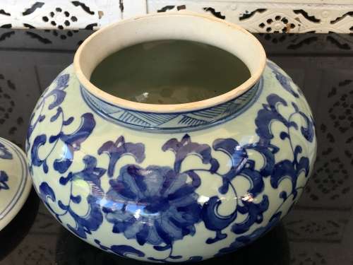 Majestic Large Blue Chinese Lidded Dish Hand Painted Underglaze Blue Ming Style. Good Quality Art.