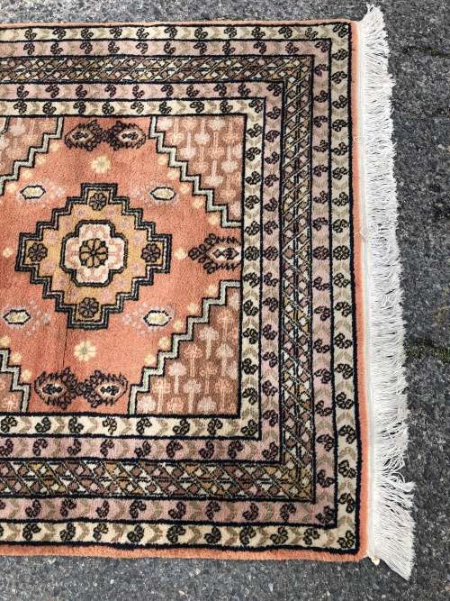 WOW!! GORGEOUS VINTAGE MORI BOKHARA PURE WOOL PERSIAN CARPET - EXCELLENT CONDITION - 1120 X 1830mm