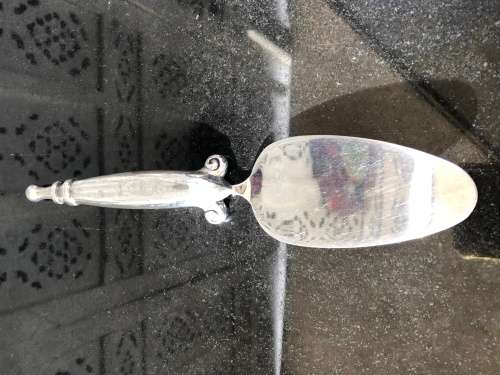 WOW !!! VINTAGE CARROL BOYES PEWTER CAKE LIFTER