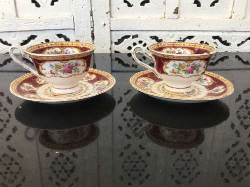 Delightful Lady Hamilton c1939-1945 Date Stamp Royal Albert Bone China England, Small Duos