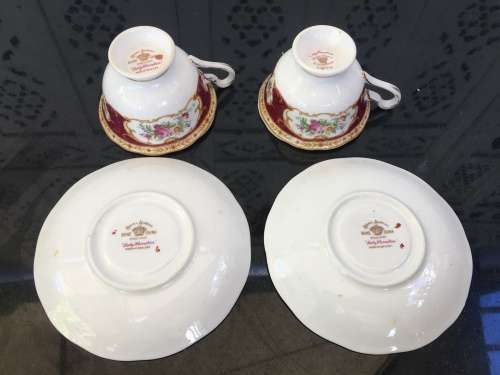 Delightful Lady Hamilton c1939-1945 Date Stamp Royal Albert Bone China England, Small Duos