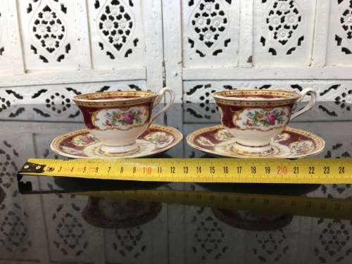 Delightful Lady Hamilton c1939-1945 Date Stamp Royal Albert Bone China England, Small Duos