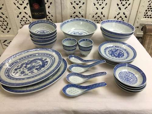 Lot 25 Piece Vintage c1980s Dated Chinese Dragon Rice Grain Pattern Porcelain Tableware set for 4s