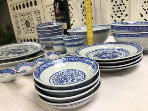 Lot 25 Piece Vintage c1980s Dated Chinese Dragon Rice Grain Pattern Porcelain Tableware set for 4s