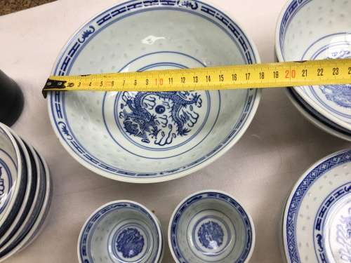 Lot 25 Piece Vintage c1980s Dated Chinese Dragon Rice Grain Pattern Porcelain Tableware set for 4s
