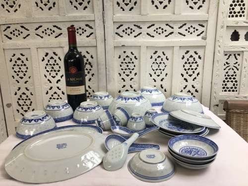 Lot 25 Piece Vintage c1980s Dated Chinese Dragon Rice Grain Pattern Porcelain Tableware set for 4s