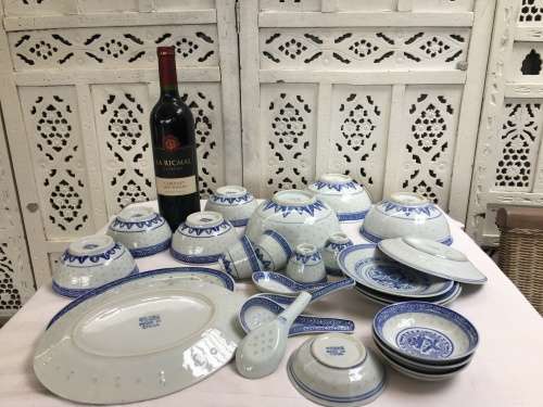 Lot 25 Piece Vintage c1980s Dated Chinese Dragon Rice Grain Pattern Porcelain Tableware set for 4s