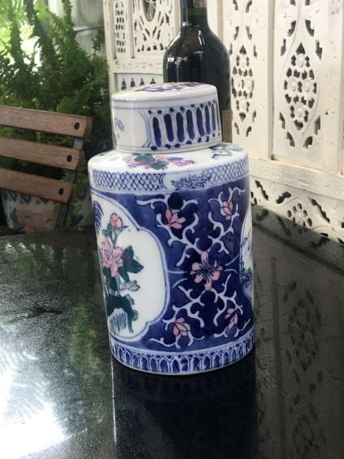 Lovely Decorative Chinese Blue Under Glaze Hand Painted Tea Caddy With Foo Lion Lid Kiln Mark