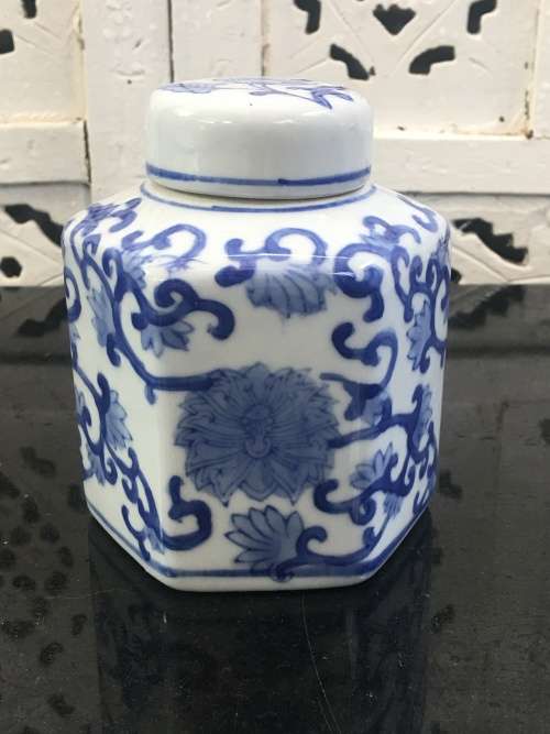 Adorable Decorative Chinese Hexagon Floral Blue Hand Painted Porcelain Tea Caddy