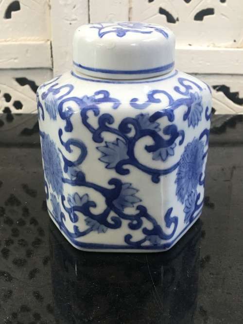 Adorable Decorative Chinese Hexagon Floral Blue Hand Painted Porcelain Tea Caddy