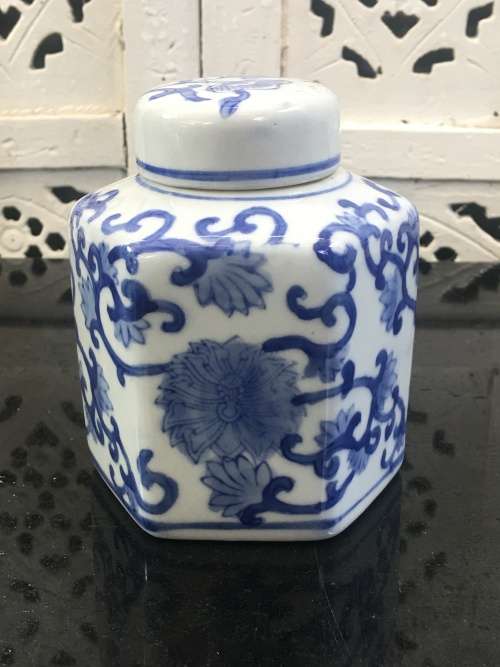 Adorable Decorative Chinese Hexagon Floral Blue Hand Painted Porcelain Tea Caddy