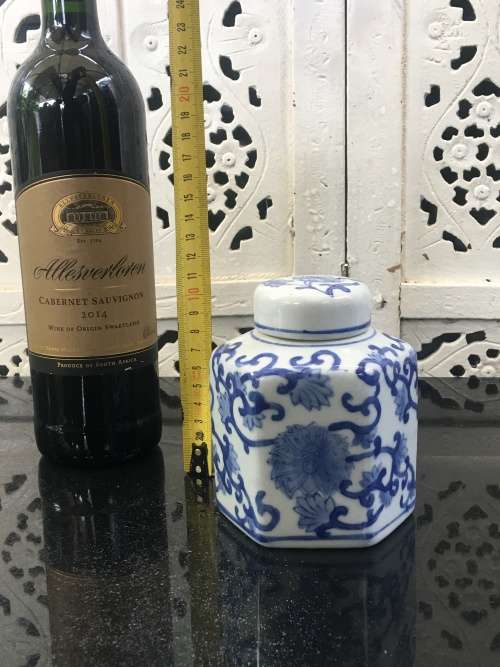 Adorable Decorative Chinese Hexagon Floral Blue Hand Painted Porcelain Tea Caddy