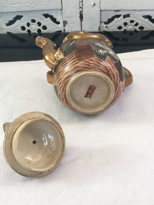 Beautiful Meiji Period Satsuma Shimazu Clan Family Crest, Kazan Moriage Dragon & Gods Tea Ware