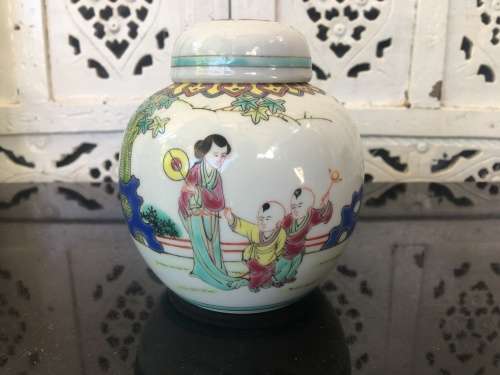 Chinese Zhongguo Jingdezhen Zhi c1970s mark- Famille Verte Children Playing 12 cm Lidded Ginger Jar