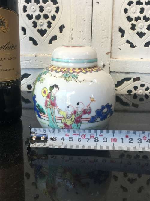 Chinese Zhongguo Jingdezhen Zhi c1970s mark- Famille Verte Children Playing 12 cm Lidded Ginger Jar