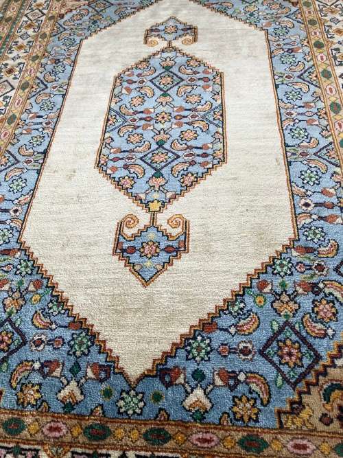 INVESTMENT OPPORTUNITY ~ A RARE AND VALUABLE EXQUISITE QUM PURE SILK PERSIAN CARPET SENNEH DESIGN