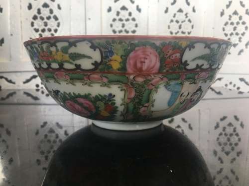 Antique Chinese Export Famille Rose Medalion Canton Porcelain 20 cm Bowl  Marked China