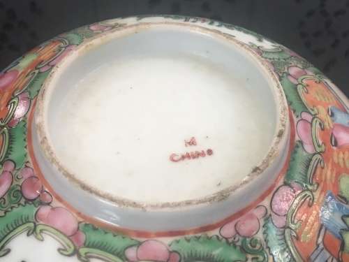 Antique Chinese Export Famille Rose Medalion Canton Porcelain 20 cm Bowl  Marked China