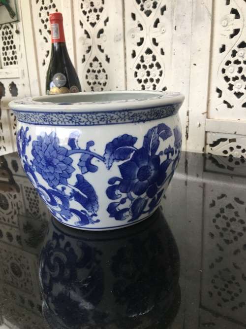 Beautiful Chinese Under Glaze Blue Ming Style Jardiniere/Plant Holder.